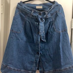 Denim skirt